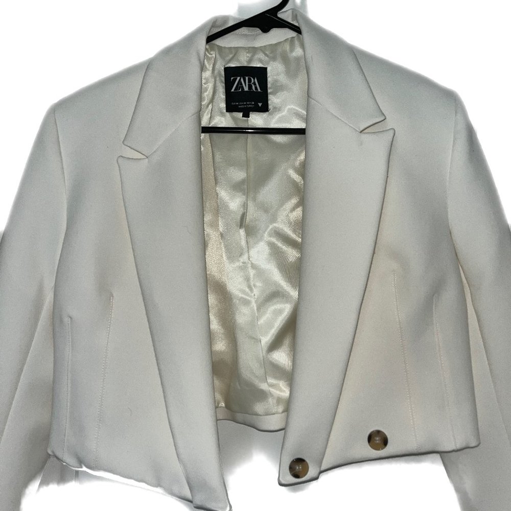 Ivory White Cropped Blazerr